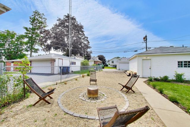 400 S 16th Street, Maywood, IL 60153