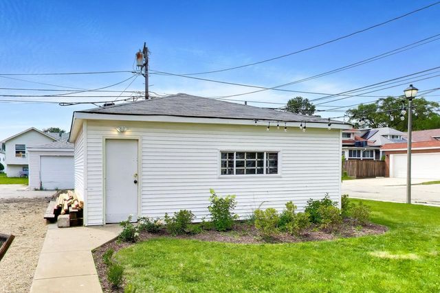 400 S 16th Street, Maywood, IL 60153