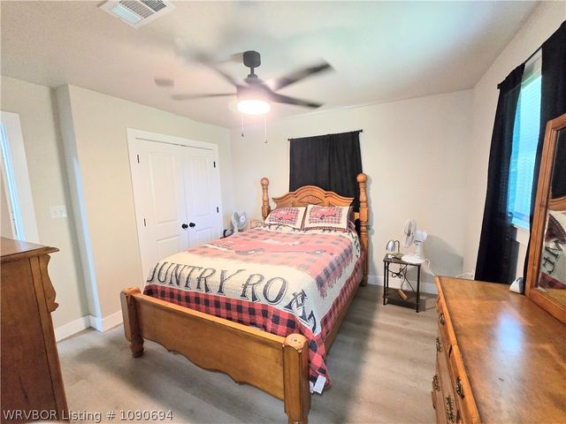 800 N 8th Street, Van Buren, AR 72956