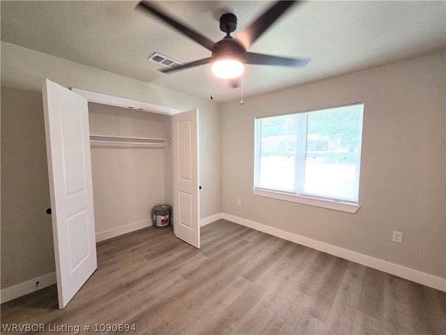 800 N 8th Street, Van Buren, AR 72956