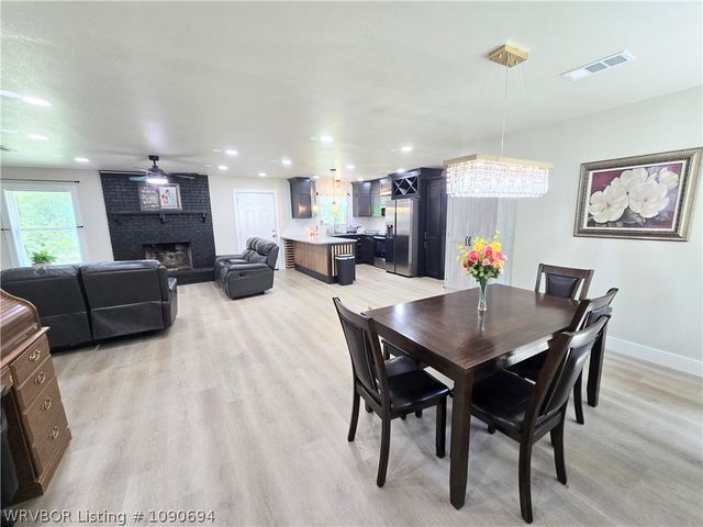 800 N 8th Street, Van Buren, AR 72956