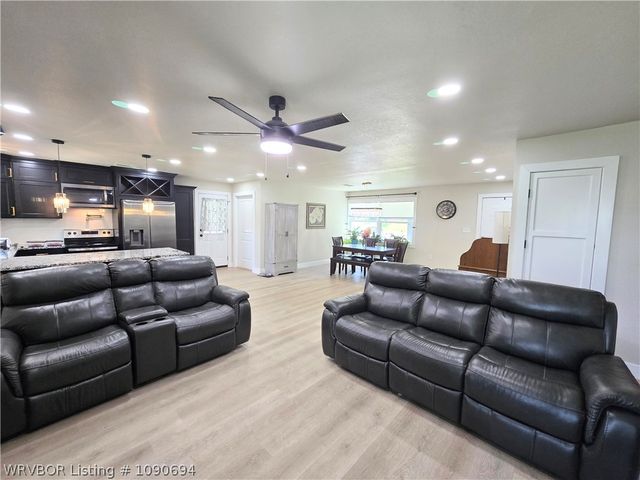 800 N 8th Street, Van Buren, AR 72956