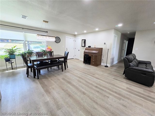 800 N 8th Street, Van Buren, AR 72956