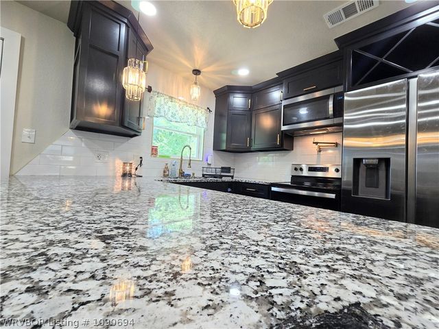 800 N 8th Street, Van Buren, AR 72956