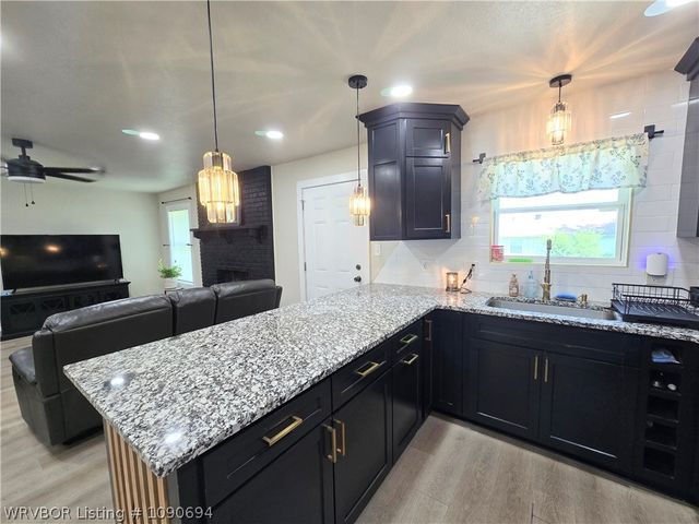 800 N 8th Street, Van Buren, AR 72956