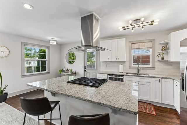 3221 Holbrook Dr, Nashville, TN 37211