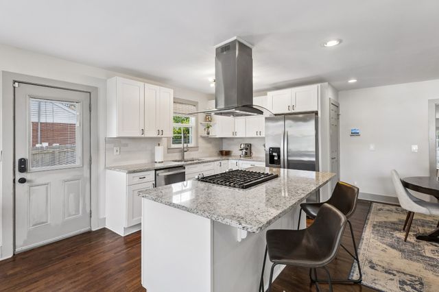 3221 Holbrook Dr, Nashville, TN 37211