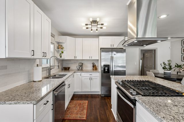3221 Holbrook Dr, Nashville, TN 37211