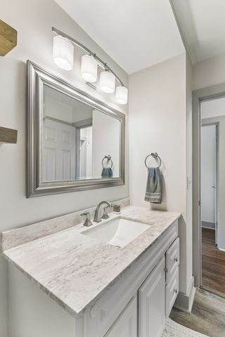 3221 Holbrook Dr, Nashville, TN 37211