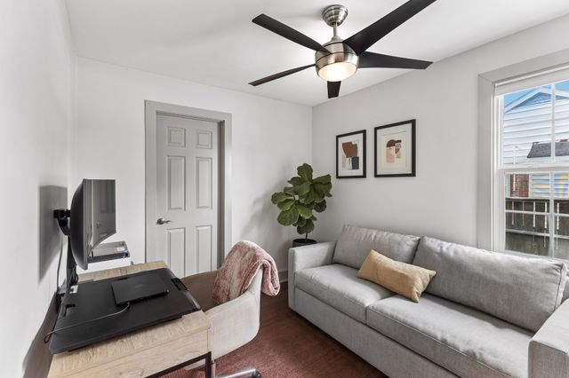 3221 Holbrook Dr, Nashville, TN 37211