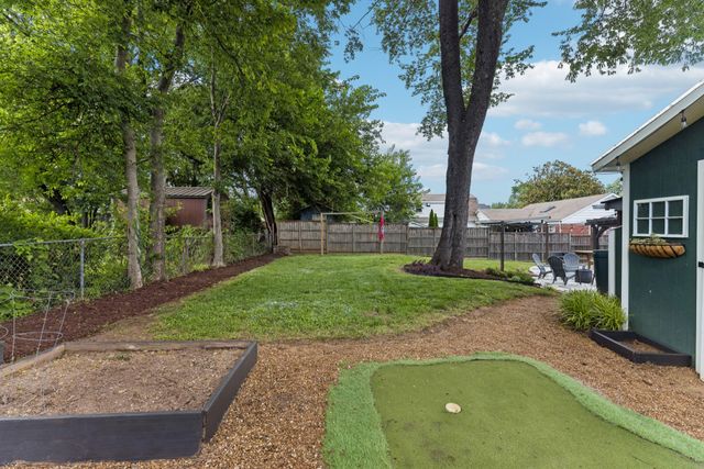 3221 Holbrook Dr, Nashville, TN 37211