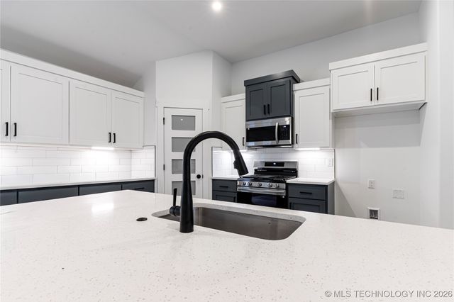 103 S 26th Street, Collinsville, OK 74021