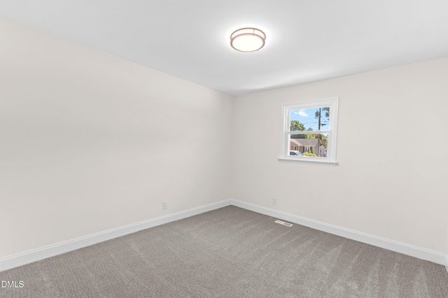 115 E Heath Avenue, Smithfield, NC 27577