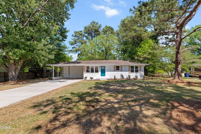 115 E Heath Avenue, Smithfield, NC 27577
