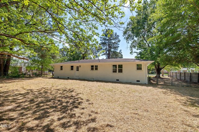 115 E Heath Avenue, Smithfield, NC 27577