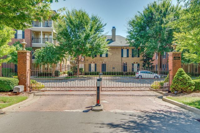 307 Seven Springs Way Apt 301, Brentwood, TN 37027