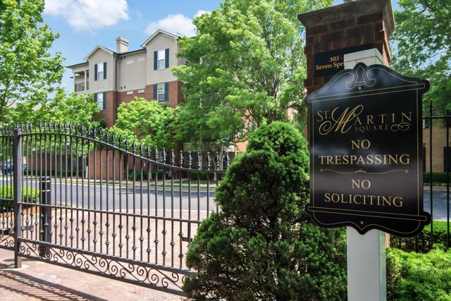 307 Seven Springs Way Apt 301, Brentwood, TN 37027