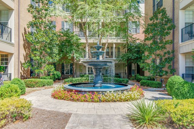 307 Seven Springs Way Apt 301, Brentwood, TN 37027