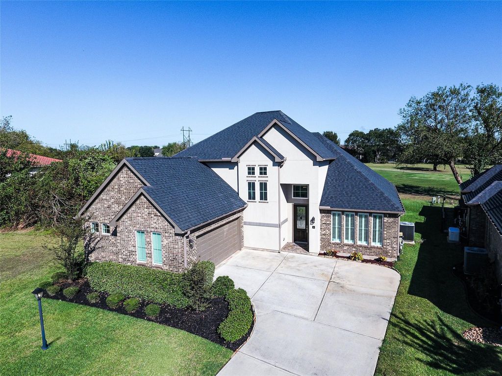 10 Bermuda Circle, Montgomery, TX 77356