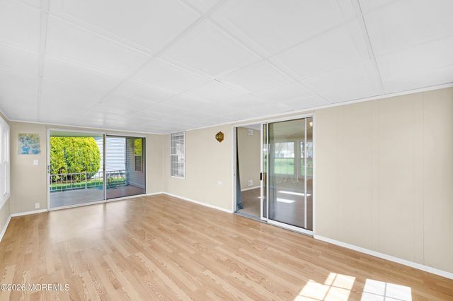 3 Everest Drive N, Brick, NJ 08724