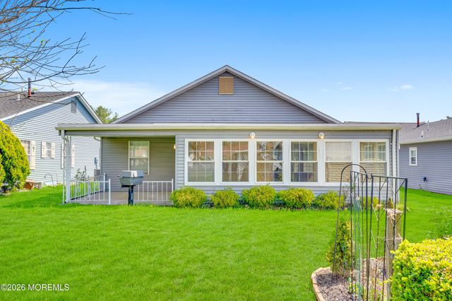 3 Everest Drive N, Brick, NJ 08724