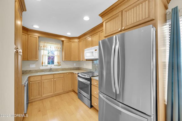 3 Everest Drive N, Brick, NJ 08724