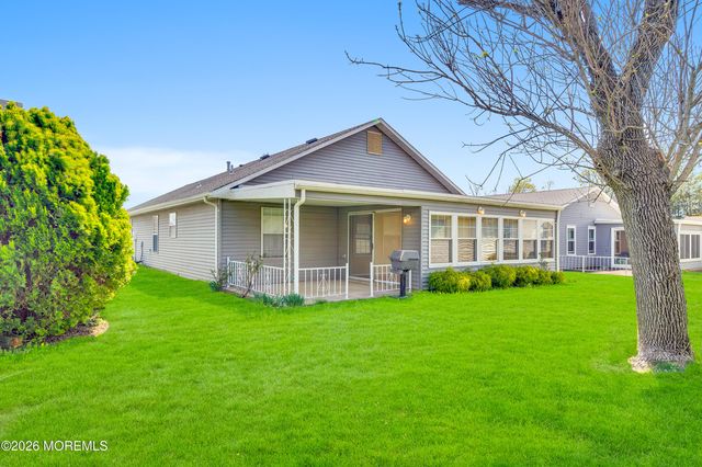 3 Everest Drive N, Brick, NJ 08724