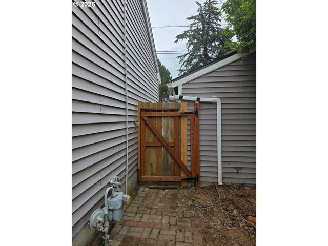 5711 Se 123RD Ave, Portland, OR 97236