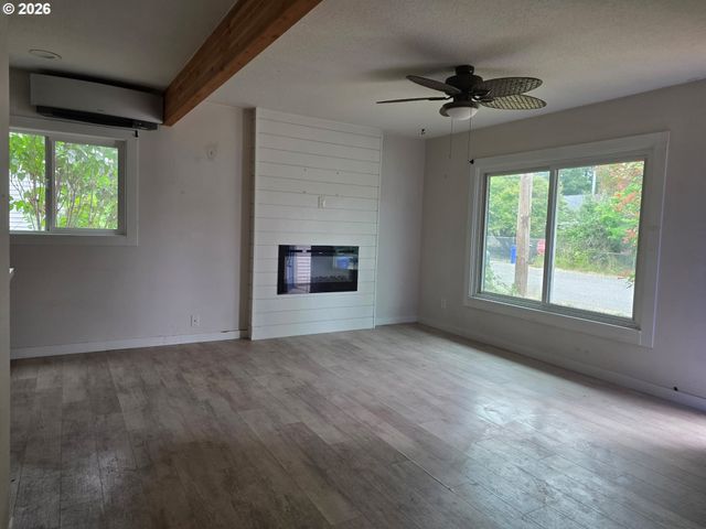 5711 Se 123RD Ave, Portland, OR 97236