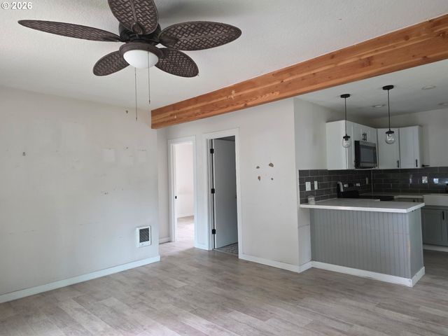 5711 Se 123RD Ave, Portland, OR 97236