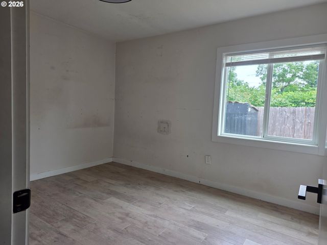 5711 Se 123RD Ave, Portland, OR 97236
