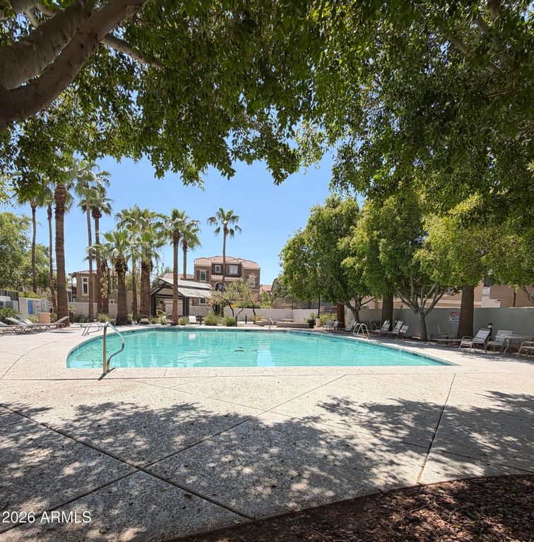 2330 E PECAN Road, Phoenix, AZ 85040 — photo 3
