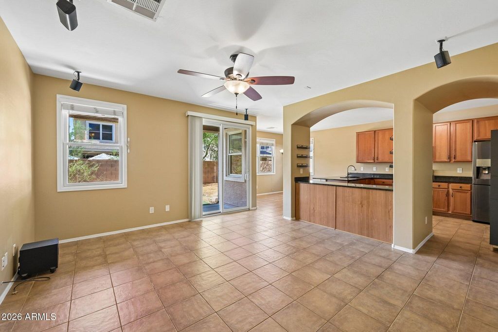 2330 E PECAN Road, Phoenix, AZ 85040 — photo 5