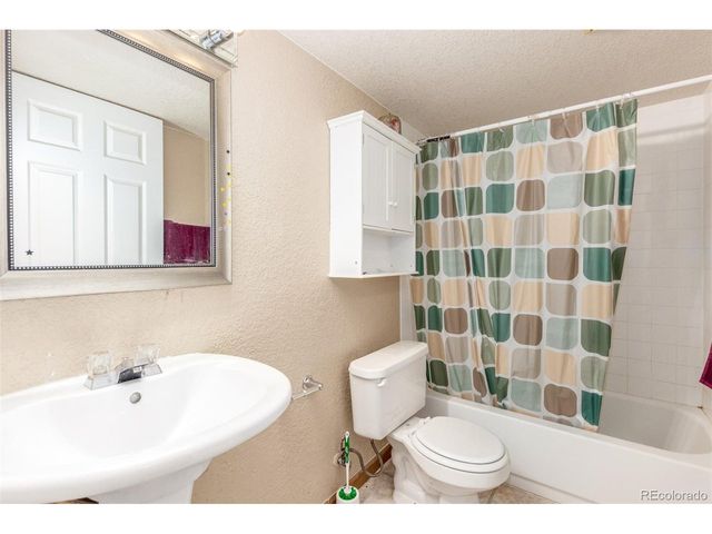 3722 Ironhorse Dr, Evans, CO 80620