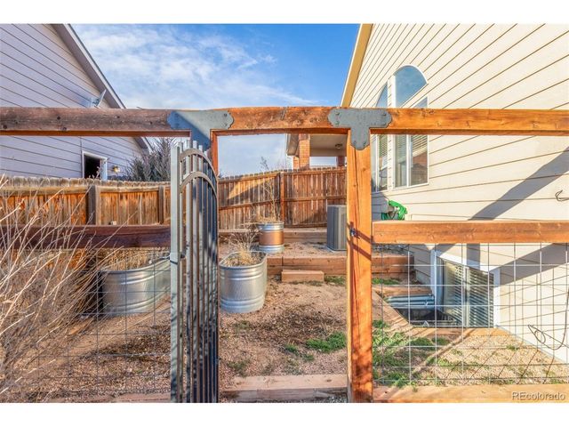 3722 Ironhorse Dr, Evans, CO 80620