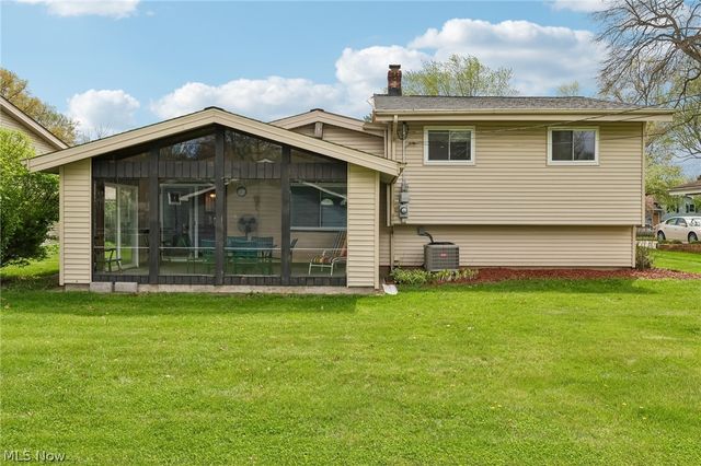 23956 Fairlawn Drive, North Olmsted, OH 44070