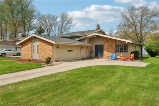 23956 Fairlawn Drive, North Olmsted, OH 44070
