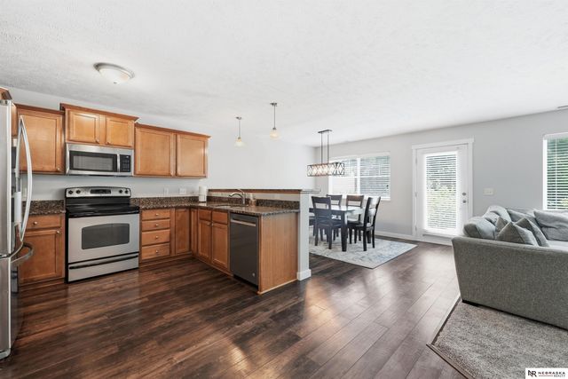 1770 N 177th Plaza, Omaha, NE 68118