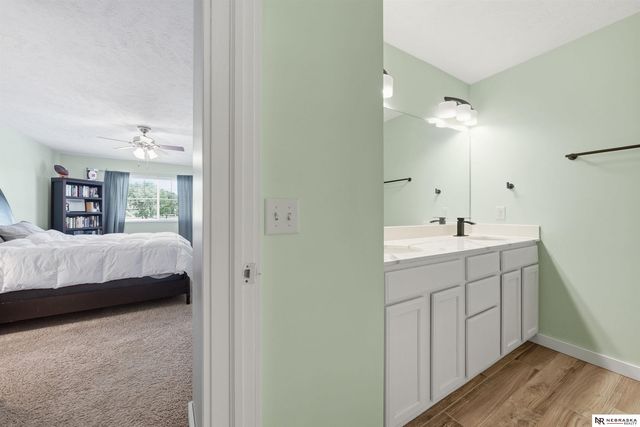 1770 N 177th Plaza, Omaha, NE 68118