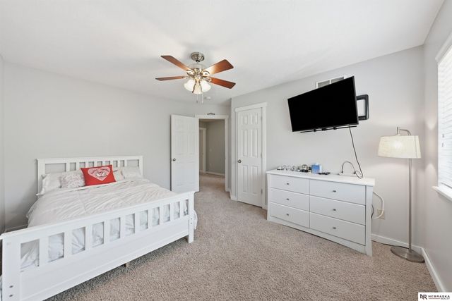 1770 N 177th Plaza, Omaha, NE 68118