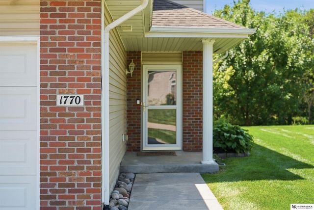 1770 N 177th Plaza, Omaha, NE 68118