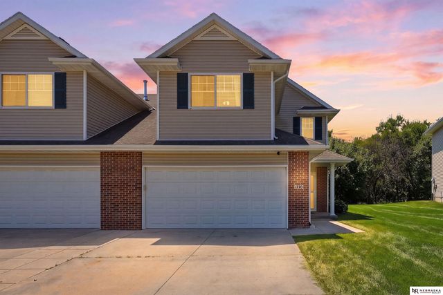 1770 N 177th Plaza, Omaha, NE 68118