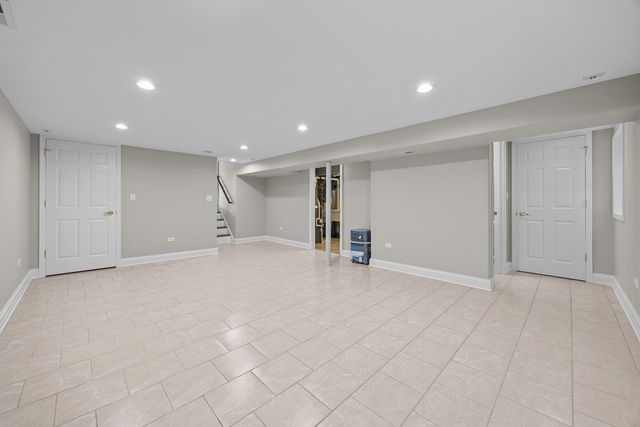 865 Love Street, Elk Grove Village, IL 60007