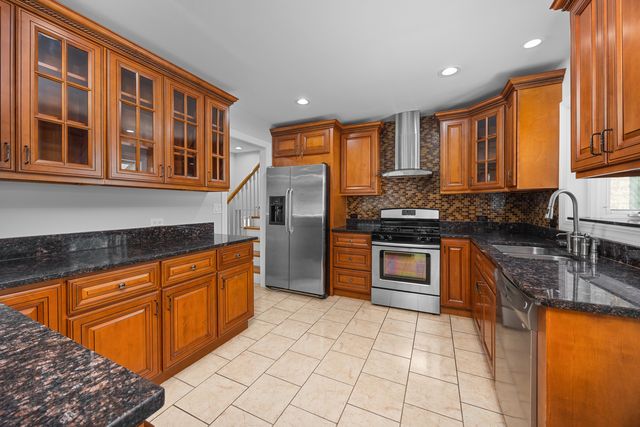 865 Love Street, Elk Grove Village, IL 60007