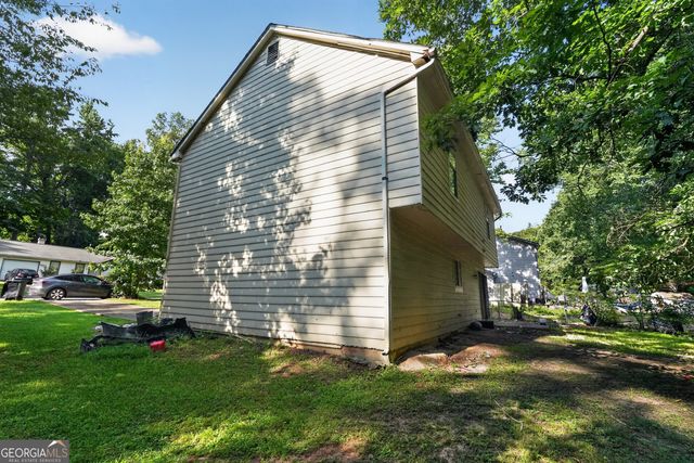 805 Greenhedge Drive, Stone Mountain, GA 30088