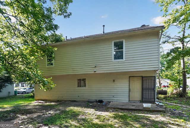 805 Greenhedge Drive, Stone Mountain, GA 30088