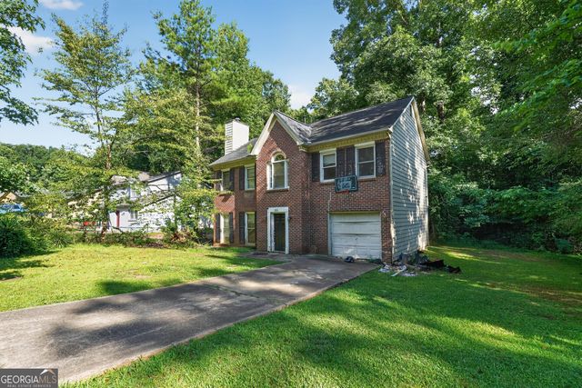 805 Greenhedge Drive, Stone Mountain, GA 30088