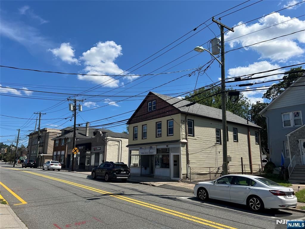 74 Main Street, Bergenfield, NJ 07621