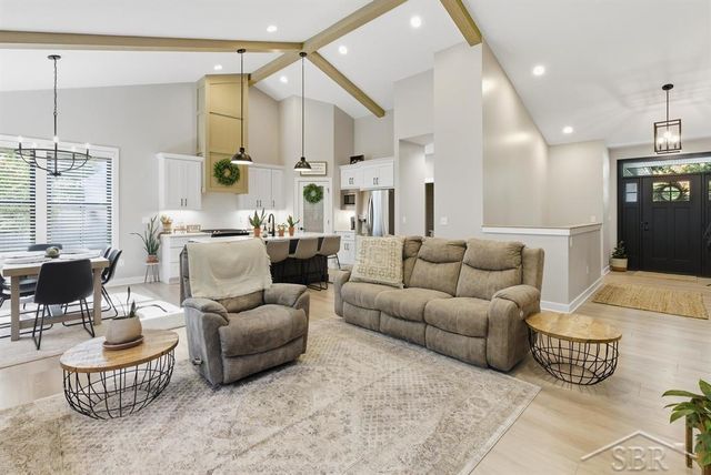 3910 Plumtree Lane, Midland, MI 48642