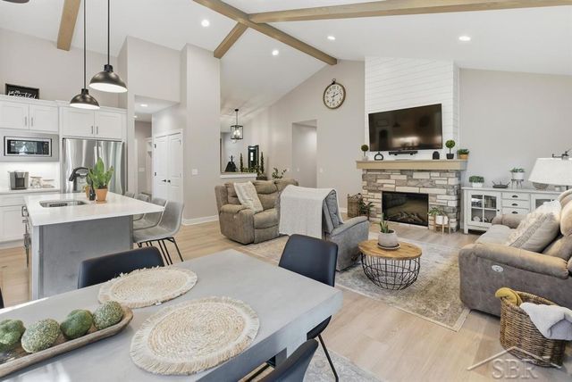 3910 Plumtree Lane, Midland, MI 48642